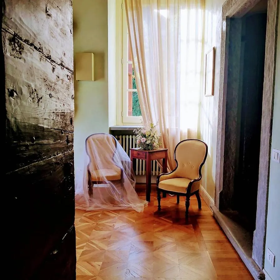B&B Dimora Delle Donnole Bergamo Alta 3*,  Italy